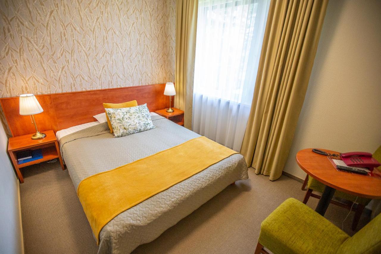Zuvedra Hotell Ignalina Exteriör bild
