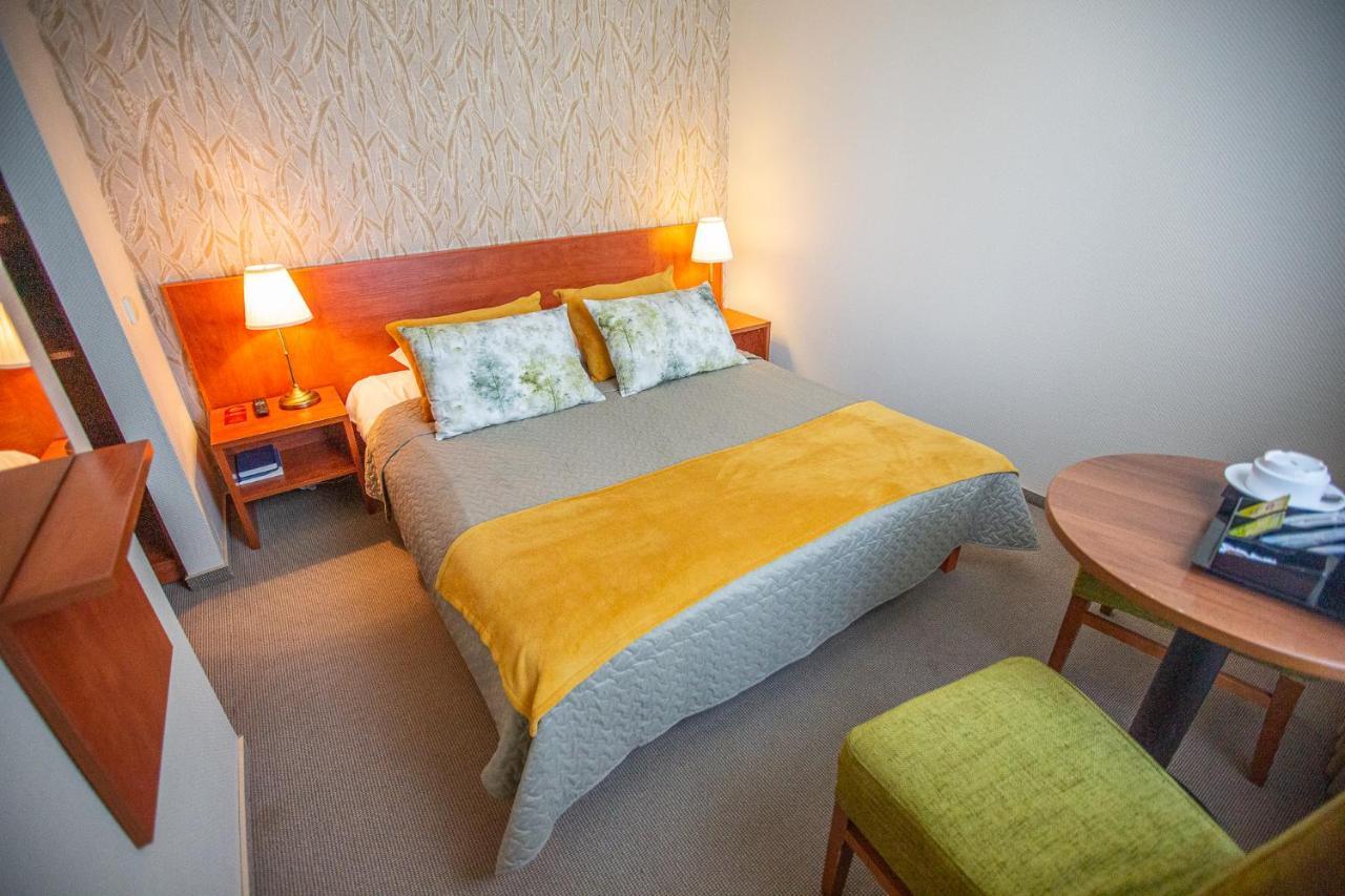 Zuvedra Hotell Ignalina Exteriör bild
