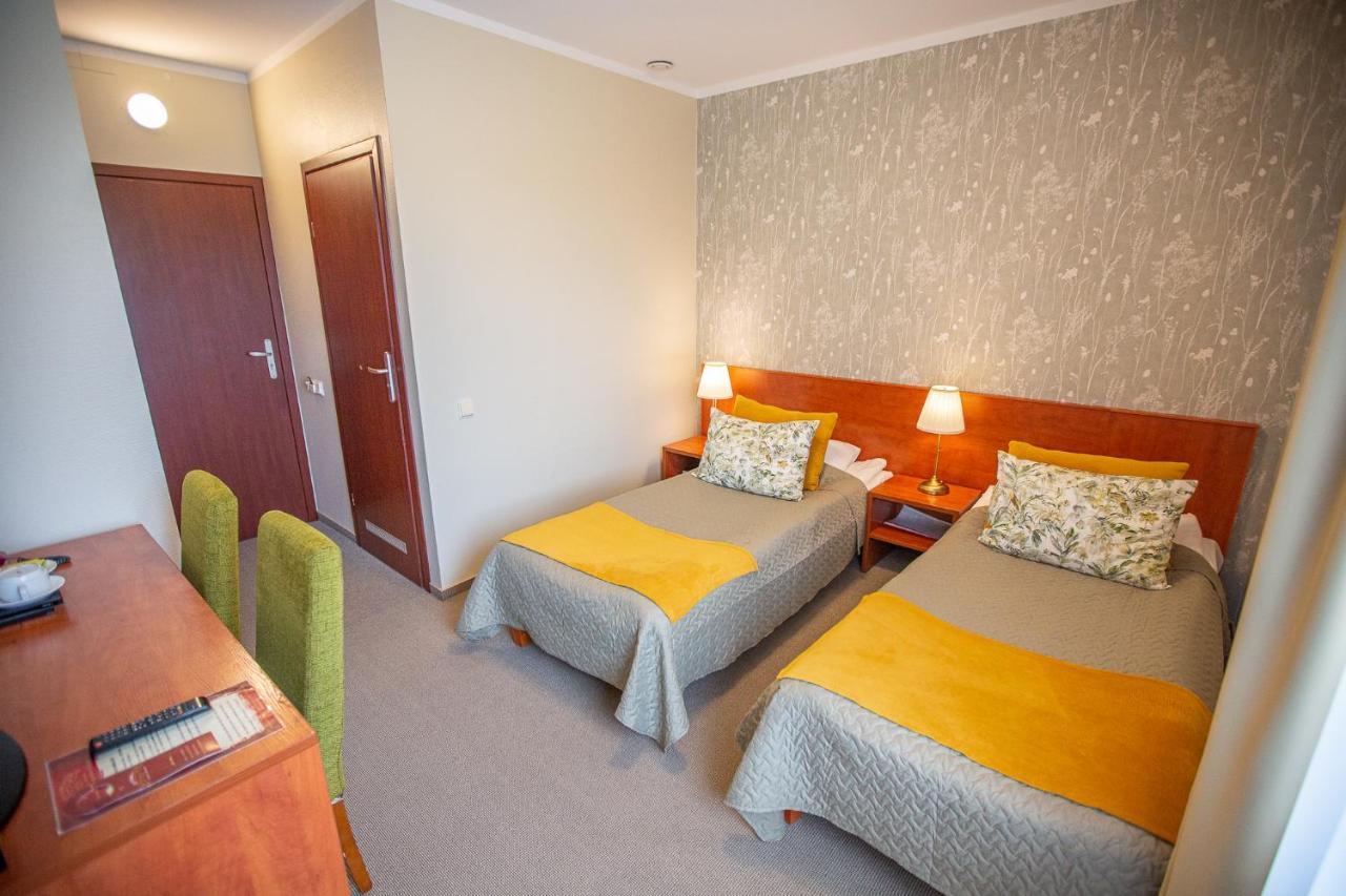 Zuvedra Hotell Ignalina Exteriör bild